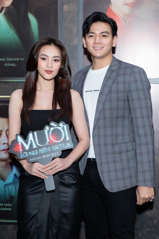 Chi Pu đỏ rực giữa dàn sao Việt trên thảm đỏ phim kinh dị-9