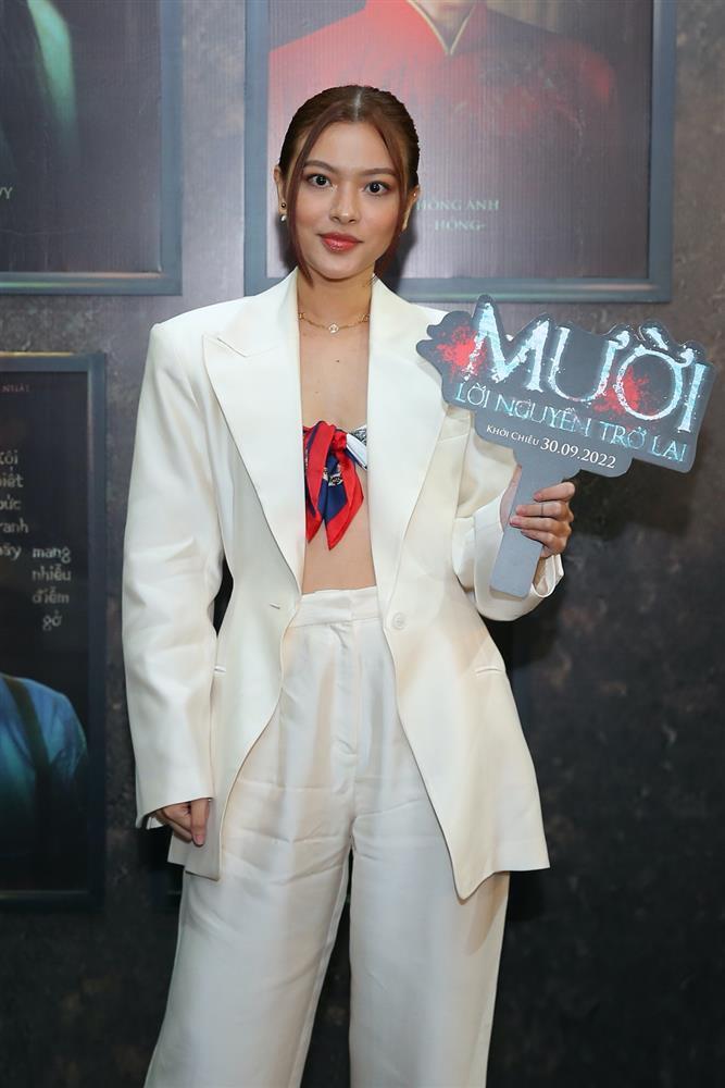 Chi Pu đỏ rực giữa dàn sao Việt trên thảm đỏ phim kinh dị-13