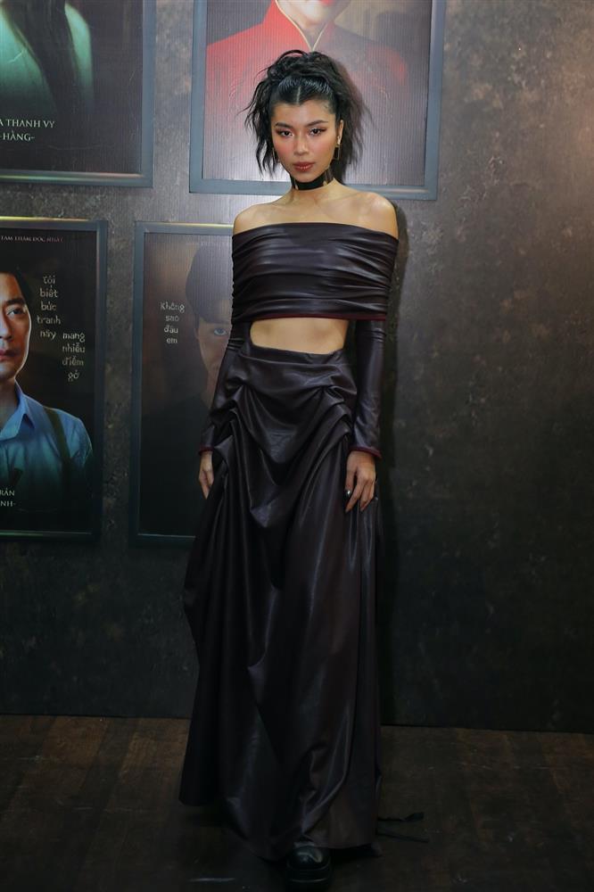 Chi Pu đỏ rực giữa dàn sao Việt trên thảm đỏ phim kinh dị-14