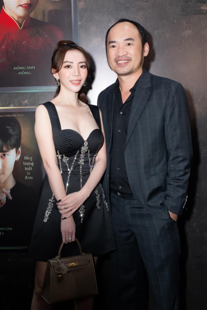 Chi Pu đỏ rực giữa dàn sao Việt trên thảm đỏ phim kinh dị-10