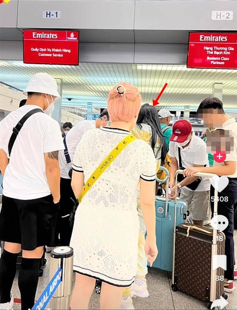 Người thân liên tiếp để lộ Quang Hải và bồ dính như sam-2