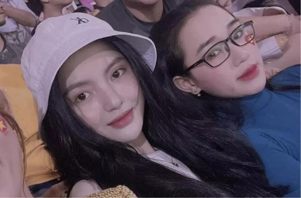 Người thân liên tiếp để lộ Quang Hải và bồ dính như sam-9