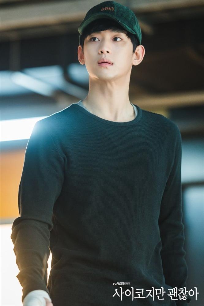 Fan Thái mua vàng hơn 3 tỷ để được gặp và chụp hình cùng Kim Soohyun-3