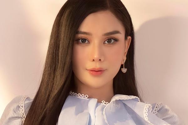 Lâm Khánh Chi phẫu thuật thanh quản dù đã 46 tuổi-6