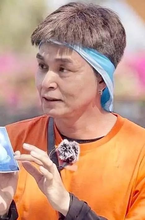 Huyền Baby lộ mặt già nua, ai nhìn cũng không nhận ra-9