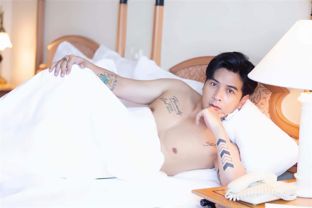 Tin showbiz Việt ngày 30/9: Lynk Lee sợ Facebook mẹ bay màu-4