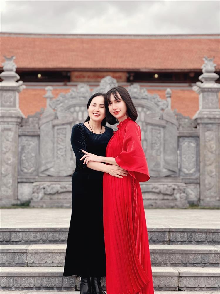 Tin showbiz Việt ngày 30/9: Lynk Lee sợ Facebook mẹ bay màu-1