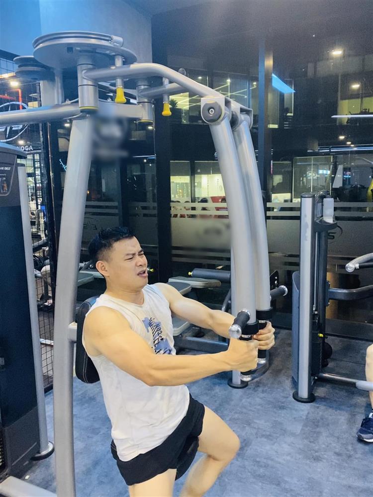 Lấy vợ kém 16 tuổi, triệu phú công nghệ sấp mặt giảm cân-3