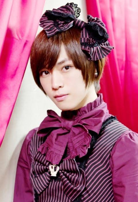 Đi hát quá flop, 4 idol Kpop chuyển sang làm TikToker lại hot bất ngờ-7