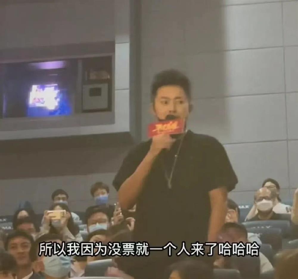 Công Tôn Sách Nhậm Tuyền điển trai ngời ngời tuổi 49-4