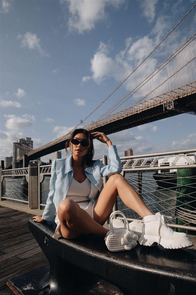 Thảo Nhi Lê diện đồ Charles & Keith, đọ sắc Linh Ka tại New York-2