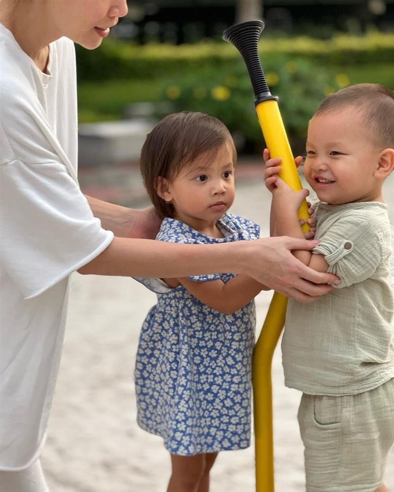 Con gái Hồ Ngọc Hà nói tiếng Anh hay, có nét tính cách bà bèo-14