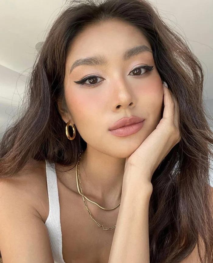 Á hậu Thảo Nhi đu trend chụp ảnh lố: Đã hài hước xin đừng đẹp!-2