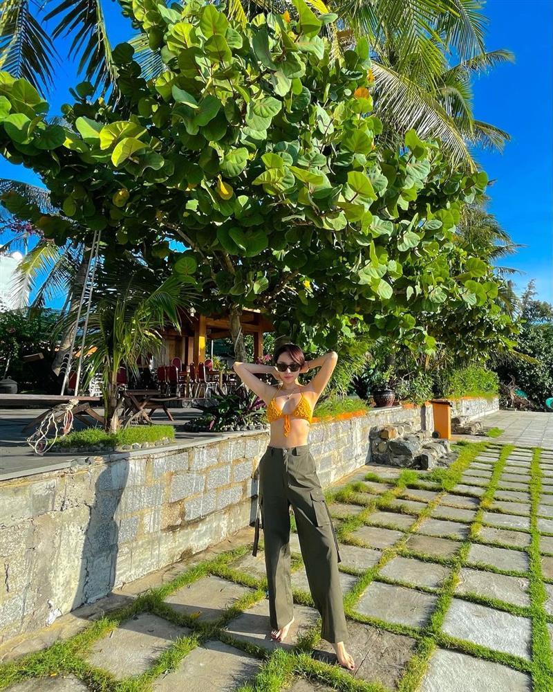 MC Hoàng Oanh - Quỳnh Nga lên đồ phóng khoáng hậu ly hôn-1