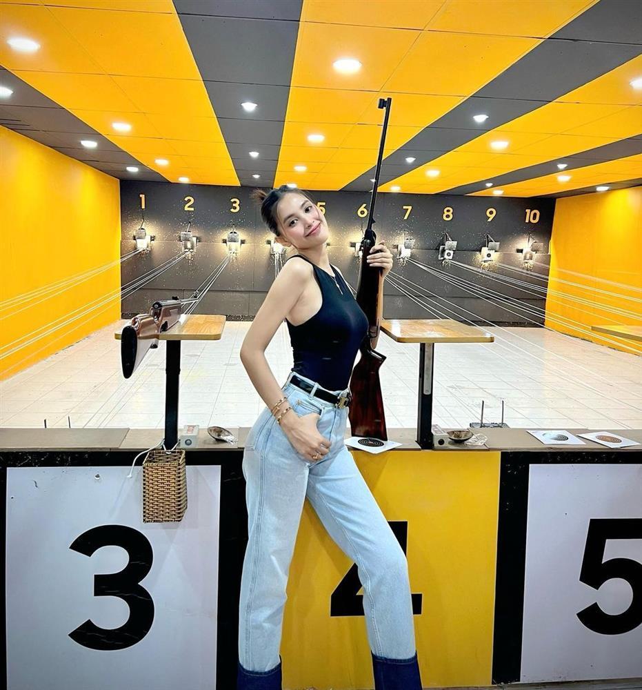 MC Hoàng Oanh - Quỳnh Nga lên đồ phóng khoáng hậu ly hôn-3