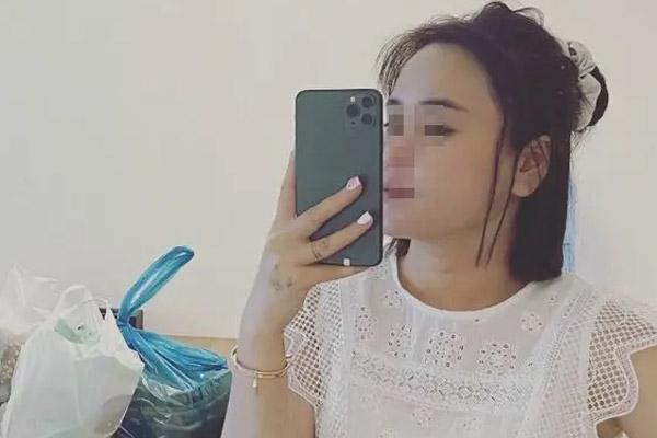 Tiểu thư lừa đảo Anna được săn đón sau khi ra tù-3