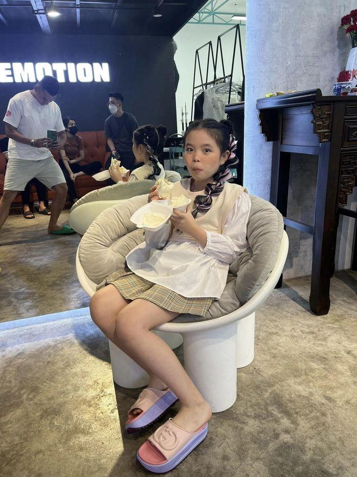 Con gái Phương Trinh Jolie bị dìm vẫn yêu qua ống kính Lý Bình-3