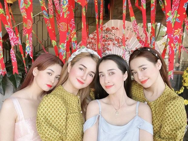 Nhan sắc 4 chị em nhà vợ Trường Giang hot nhất nhì Đắk Lắk-16