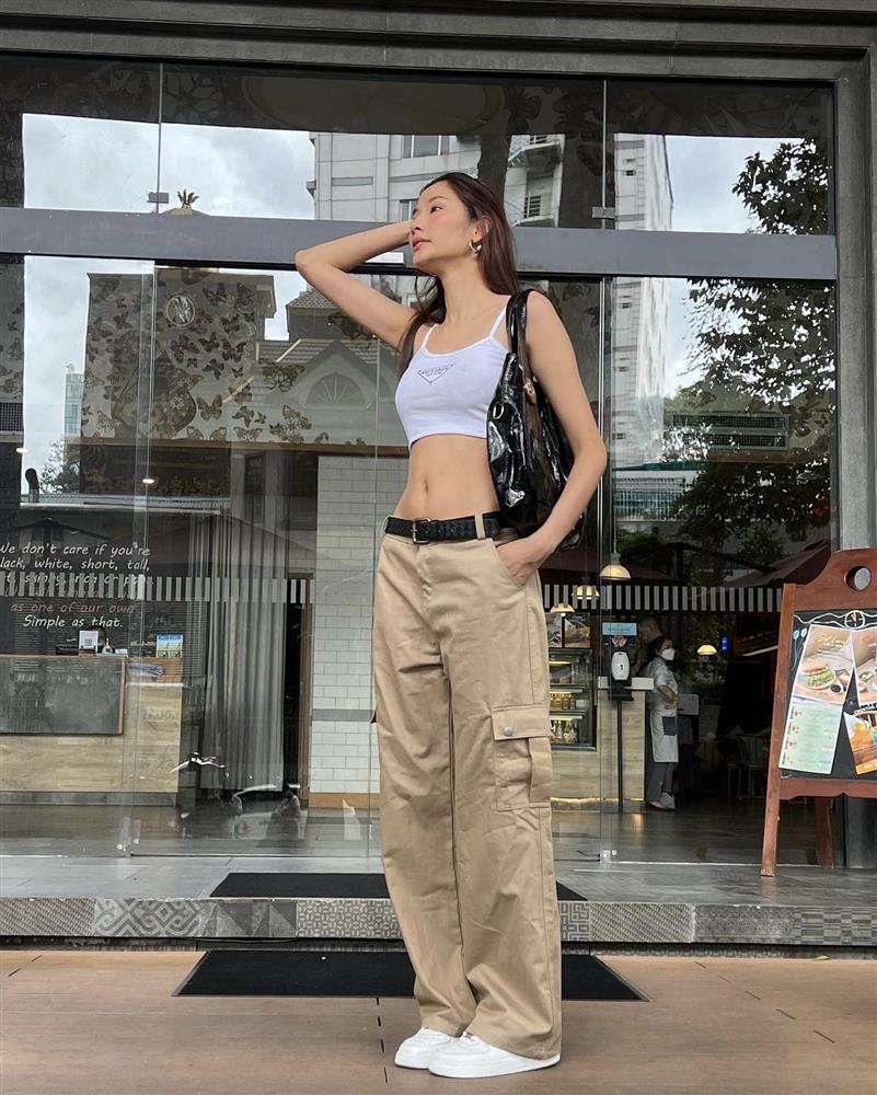 Thắt eo hiếm có khó tìm của Hoàng Thùy trong showbiz Việt-2