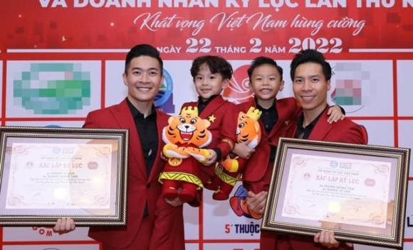 Con nhà nòi dàn sao Việt: 5 tuổi lập kỷ lục, 7 tuổi đạt huy chương-7