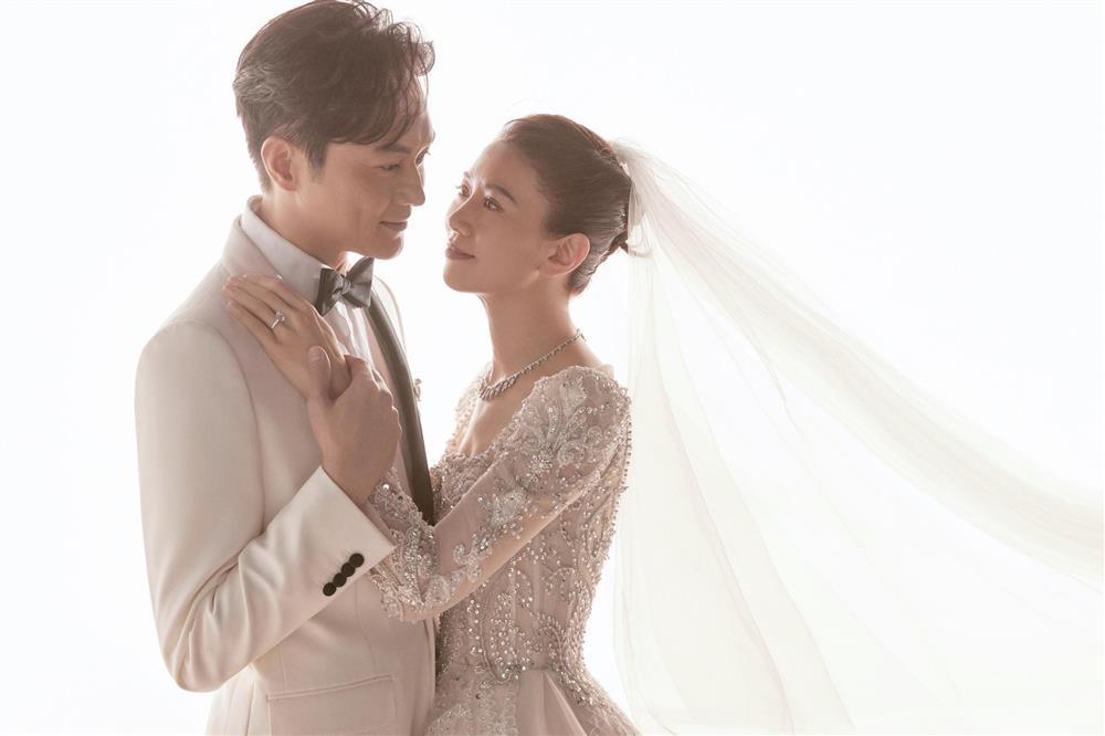 Tài tử Anh Hùng Xạ Điêu cưới Hoa hậu Hong Kong sau 21 năm-7