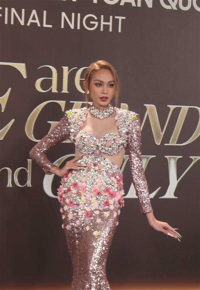 Minh Tú tóc bết rệt - Andrea Aybar mất điểm ở chung kết Miss Grand-7