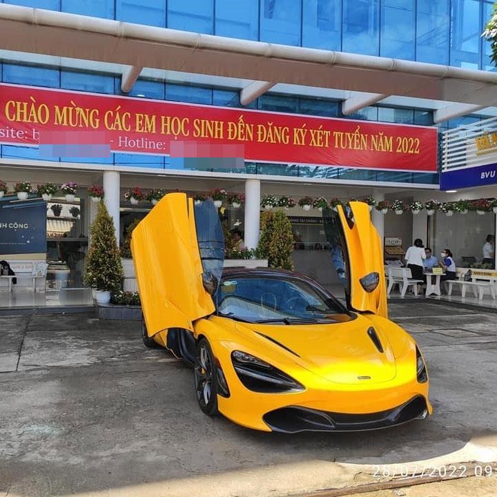 Dân mạng bật ngửa nhìn tân sinh viên Việt lái xế hộp 20 tỷ nhập học-5