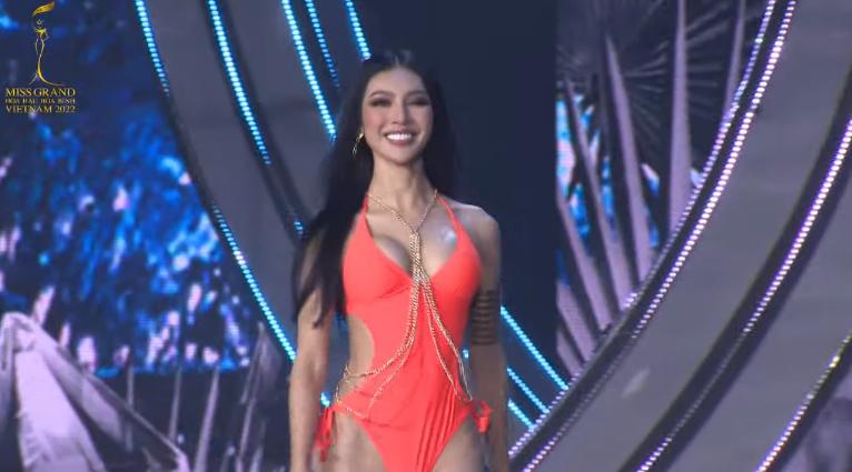 Mai Ngô diện áo tắm lộ body khá thô ở chung kết Miss Grand Vietnam-7