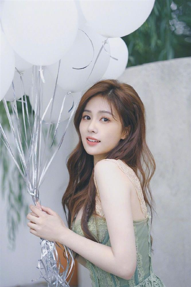 Nhan sắc Bạch Lộc thay đổi ra sao sau 6 năm?-4