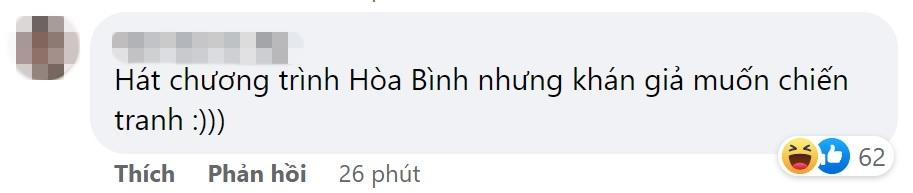 Clip Khán giả hô tên Bảo Thy khi Đông Nhi trình diễn-2