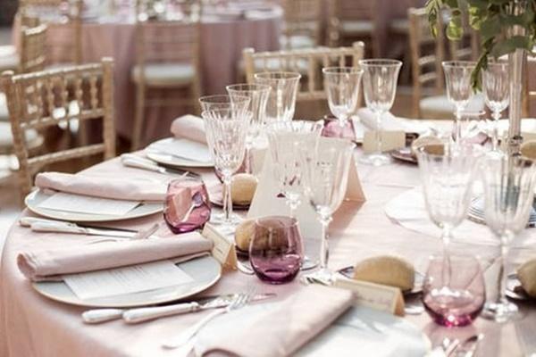 Chú rể gặp sự cố, cô dâu đón đêm tân hôn tại địa điểm không ngờ-3