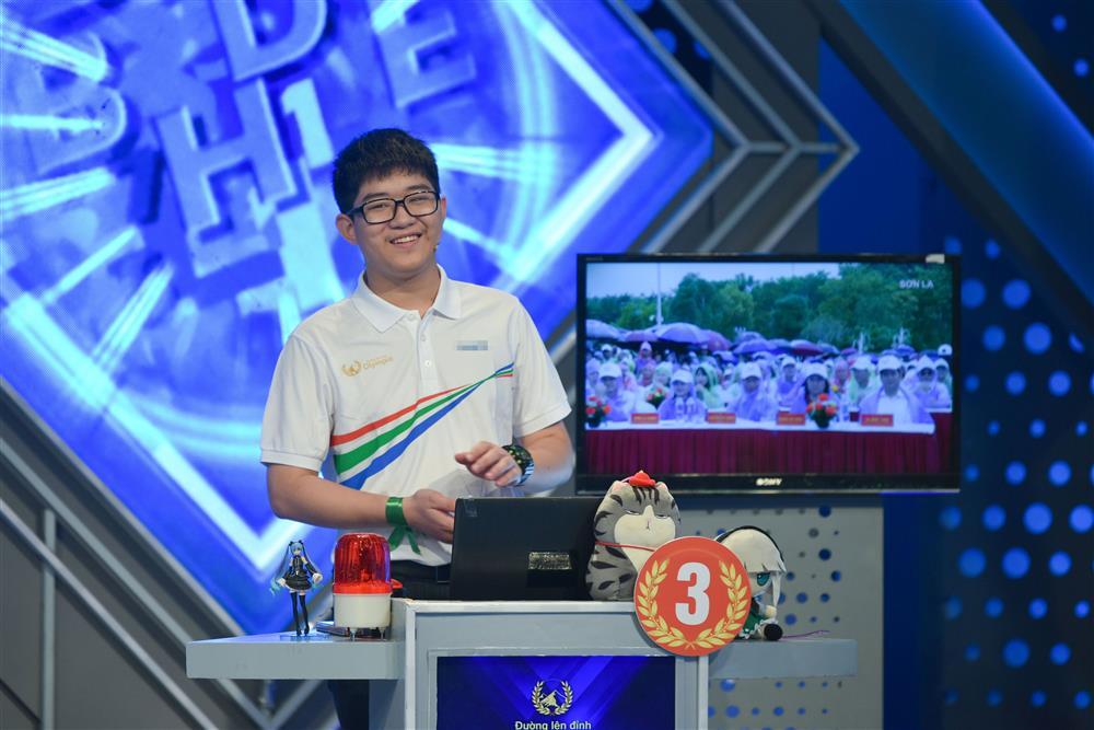 Đặng Lê Nguyên Vũ đoạt Quán quân Olympia 2022-3