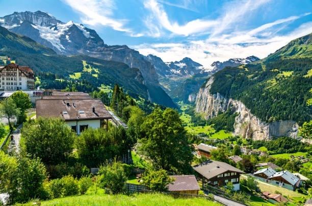 Ngôi làng ở Thụy Sĩ không có xe hơi, đẹp như chốn cổ tích-1