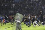 Tổng thống Indonesia yêu cầu tạm dừng Liga 1 sau thảm kịch-2