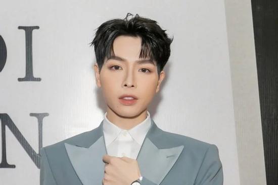 Những cuộc phẫu thuật thẩm mỹ ồn ào của showbiz Việt