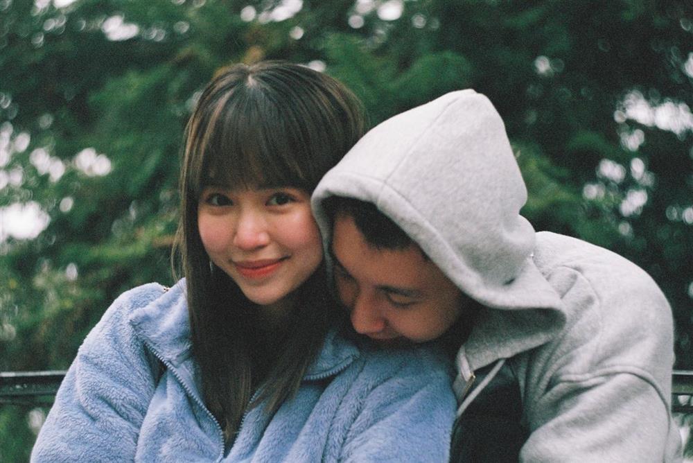 Hot girl đình đám xả ảnh trong lễ ăn hỏi với bạn trai ca sĩ-12