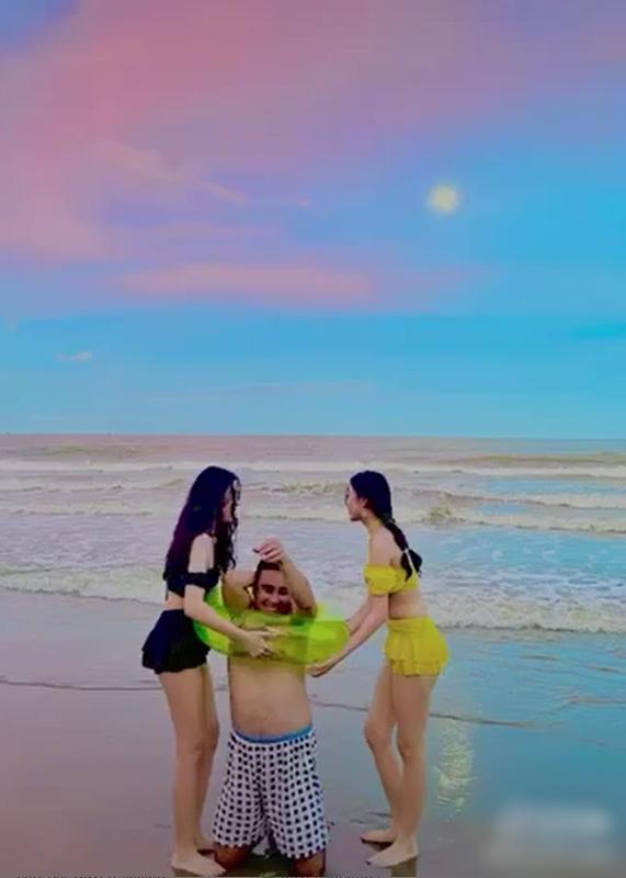2 cô con gái Quyền Linh hiếm hoi thả dáng với đồ tắm ở biển-1