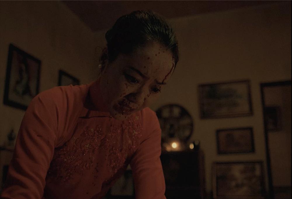 Hồng Ánh đọc nhiều tin tức về các vụ đánh ghen để nhập vai-6