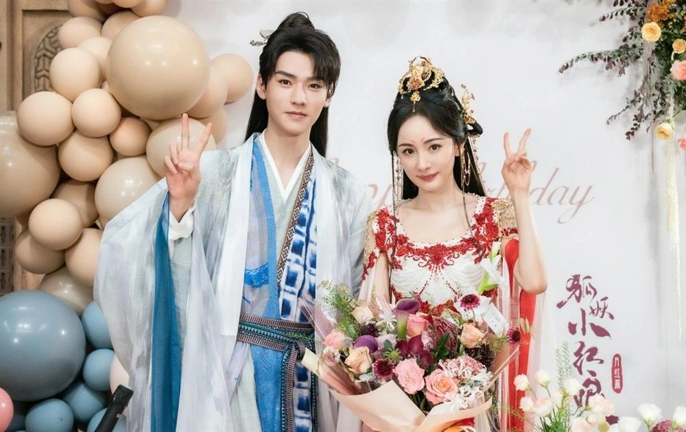 Thị phi bủa vây Dương Mịch, Lưu Diệc Phi vì đóng cặp với mỹ nam trẻ-2