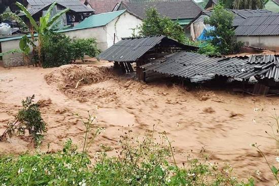 Tìm thấy thi thể cháu bé 4 tháng tuổi bị lũ cuốn