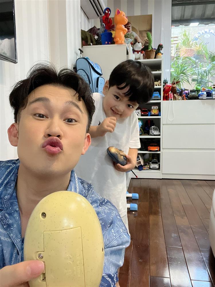 Thêm ảnh con ruột Đàm Vĩnh Hưng, hé lộ tên thật đặc biệt-7