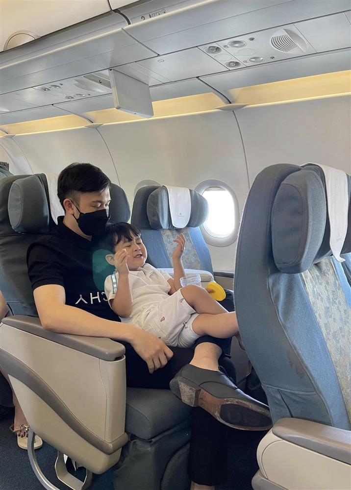 Thêm ảnh con ruột Đàm Vĩnh Hưng, hé lộ tên thật đặc biệt-6