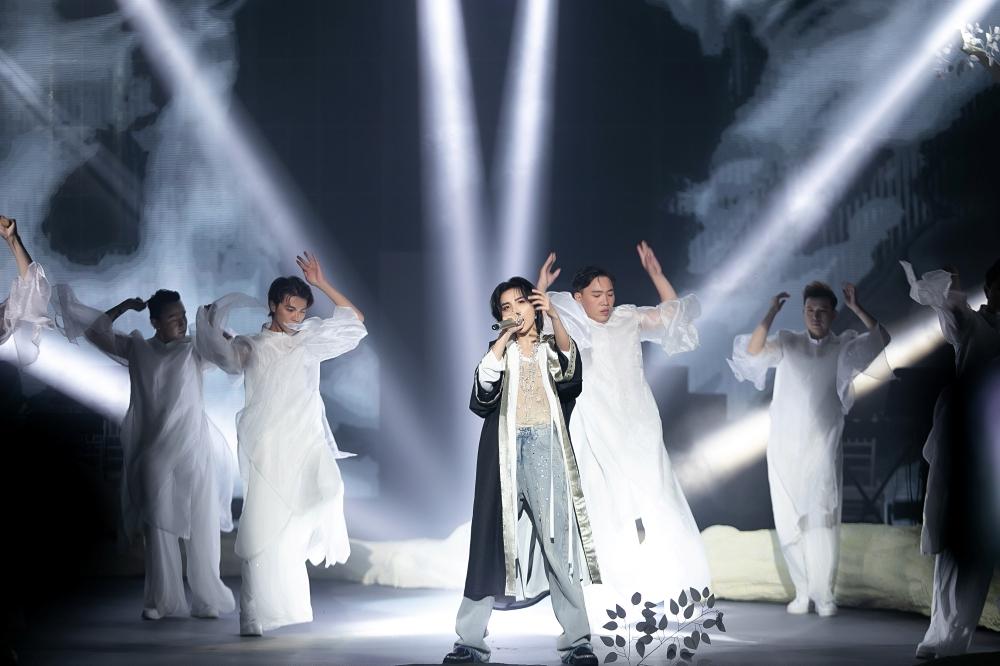 Vũ Cát Tường cầu hôn người đặc biệt trong đêm nhạc mừng tuổi mới-8