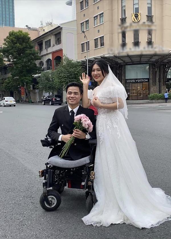 Xôn xao đám cưới cổ tích của cô dâu tí hon và chú rể điển trai-7