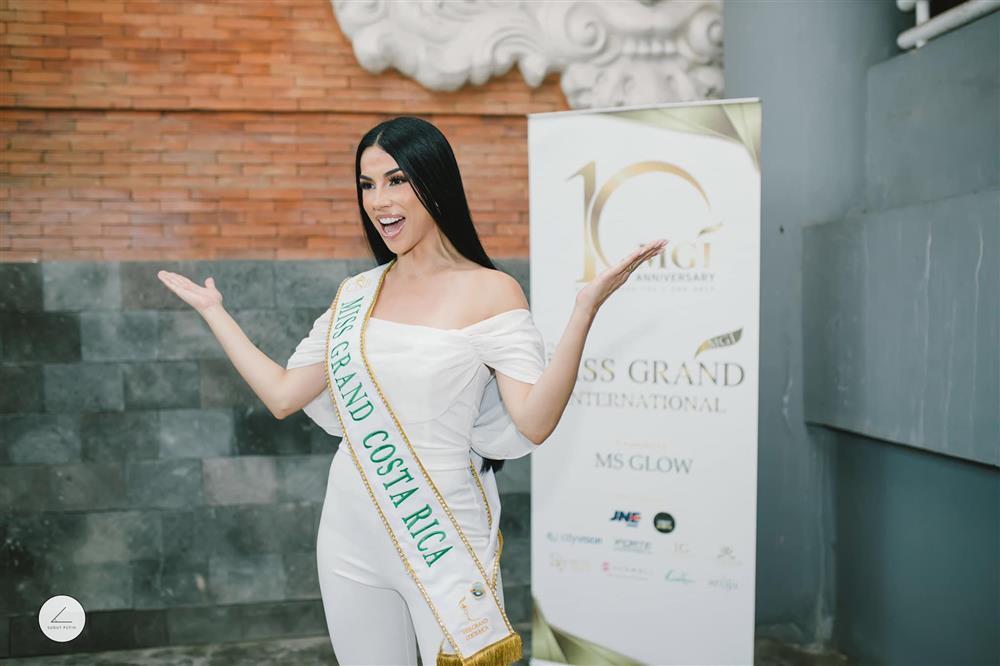 Thí sinh Miss Grand 2022 nô nức lên đường, Thiên Ân dẫn đầu vote-18