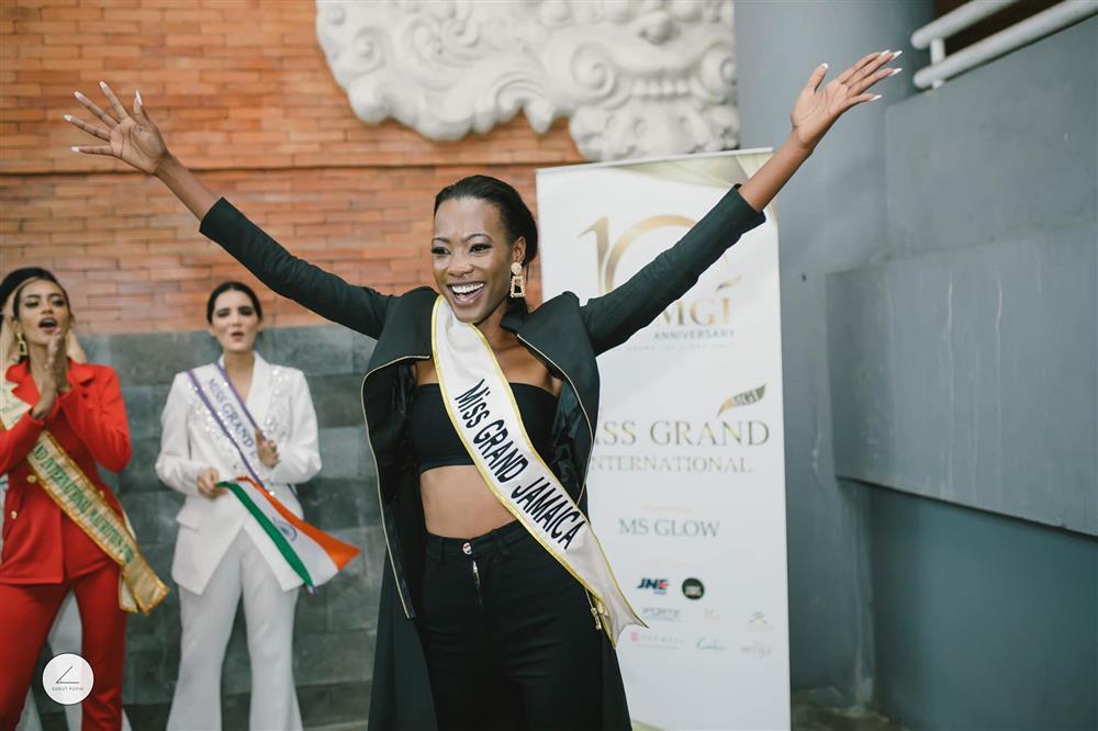Thí sinh Miss Grand 2022 nô nức lên đường, Thiên Ân dẫn đầu vote-19