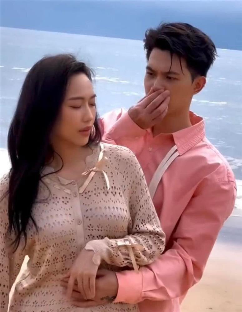 Anh Tú bịt mũi vội vàng khi chụp ảnh tình với Diệu Nhi-5