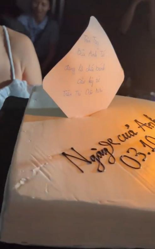 Anh Tú bịt mũi vội vàng khi chụp ảnh tình với Diệu Nhi-7