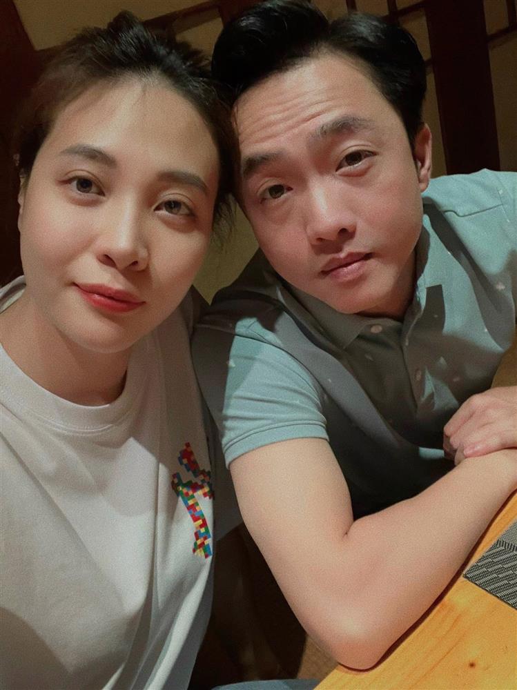 Lại bị nhắc lái xe không mũ bảo hiểm, Cường Đô La nói gì?-5