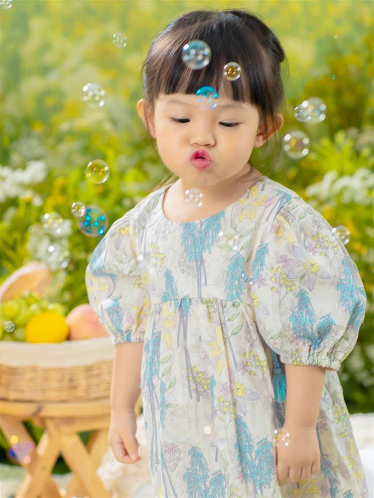 Lại bị nhắc lái xe không mũ bảo hiểm, Cường Đô La nói gì?-9